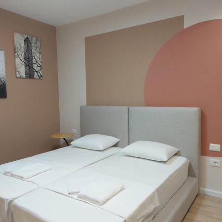 Готель Center Cozy Nest Тирана Екстер'єр фото
